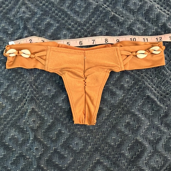 RARE Montce XS Puca Shell Uno Bottom - Picture 3 of 7